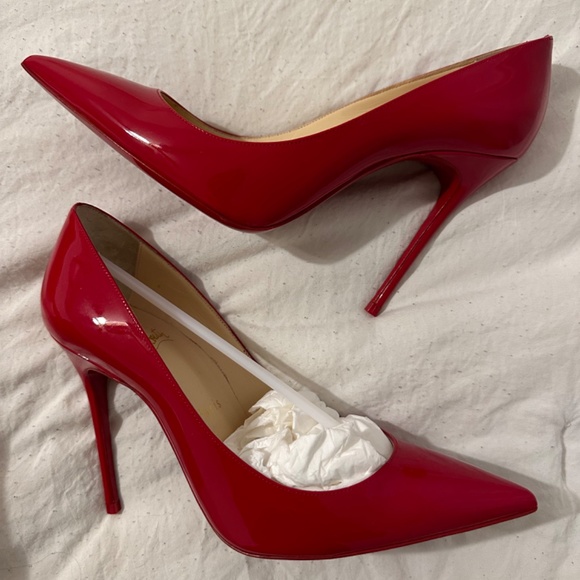 Christian Louboutin - Picture 3 of 5